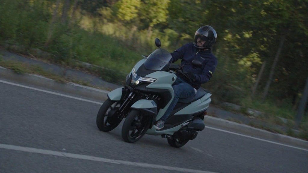 Yamaha Tricity 125: snello come uno scooter, stabile come un tre ruote. Ecco perché ci piace